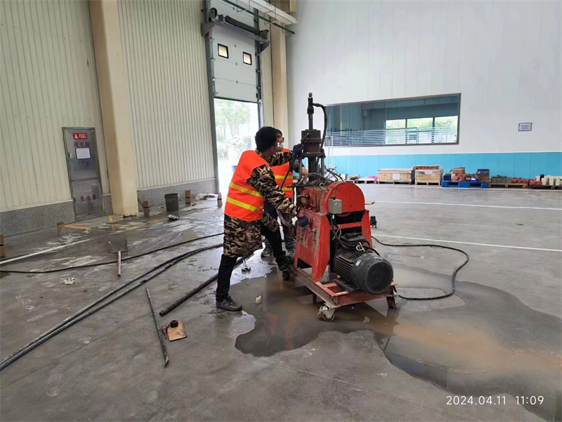 太湖厂房地面下沉塌陷注浆加固施工